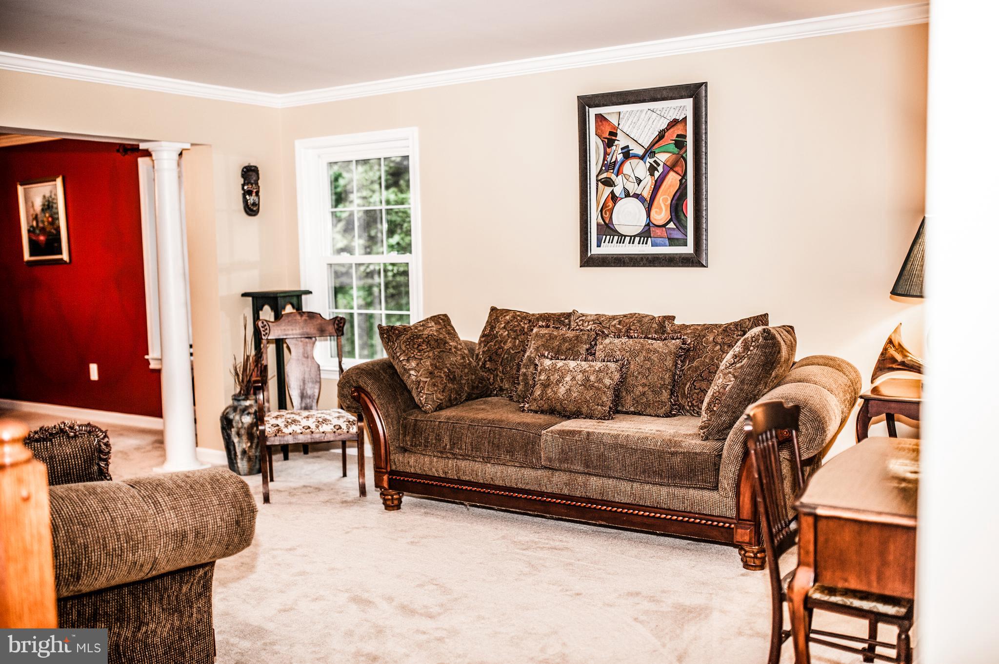 4305 Travancore Road Randallstown, MD 21133 - Photo 6 of 39 Living Room