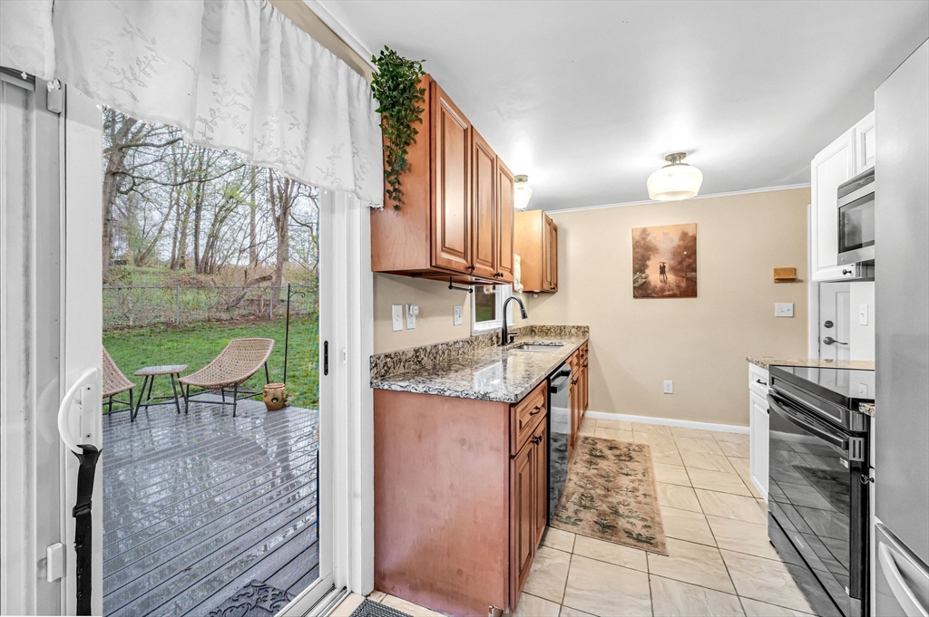 62 Ludlow Road South Hadley, MA 01075 - Photo 8 of 22 Gallery Image 8