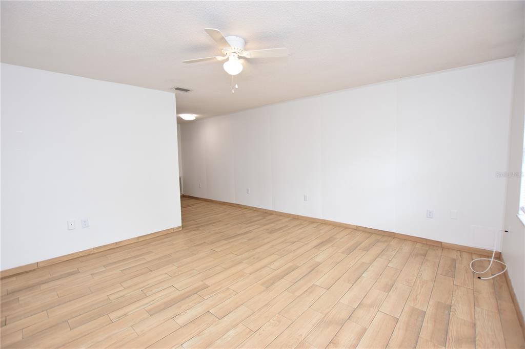 613 Robin Road, Unit 5 Lakeland, FL 33803 - Photo 4 of 18