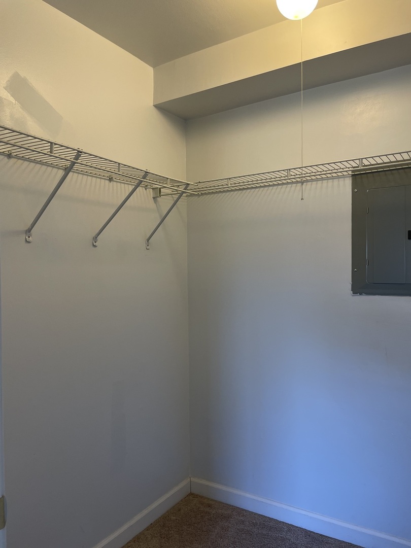 16 Mockingbird Lane, Unit 105 Willowbrook, IL 60527 - Photo 9 of 15