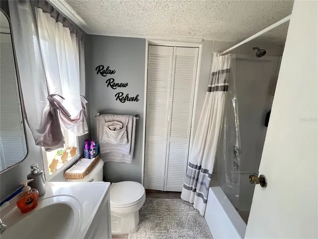 $290,000 | 16021 Southeast 170th Avenue, Weirsdale, FL 32195