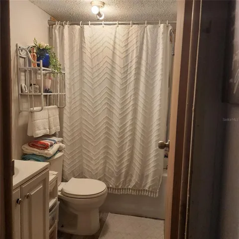 $290,000 | 16021 Southeast 170th Avenue, Weirsdale, FL 32195