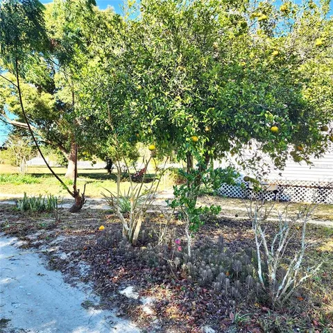 $290,000 | 16021 Southeast 170th Avenue, Weirsdale, FL 32195