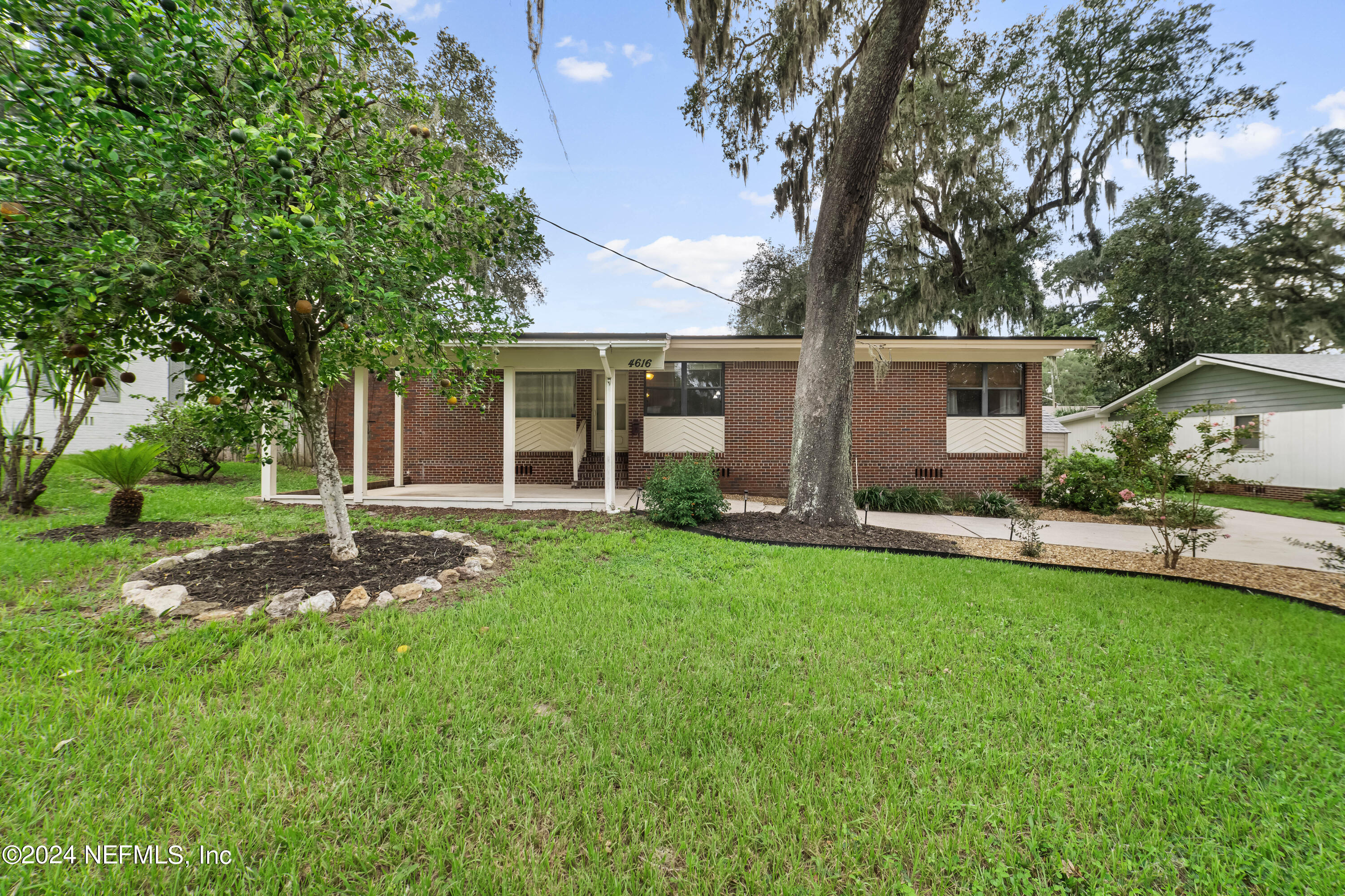4616 Jocelyn Road Jacksonville, FL 32225 - Photo 4 of 45 P2849260.JPG-FULL