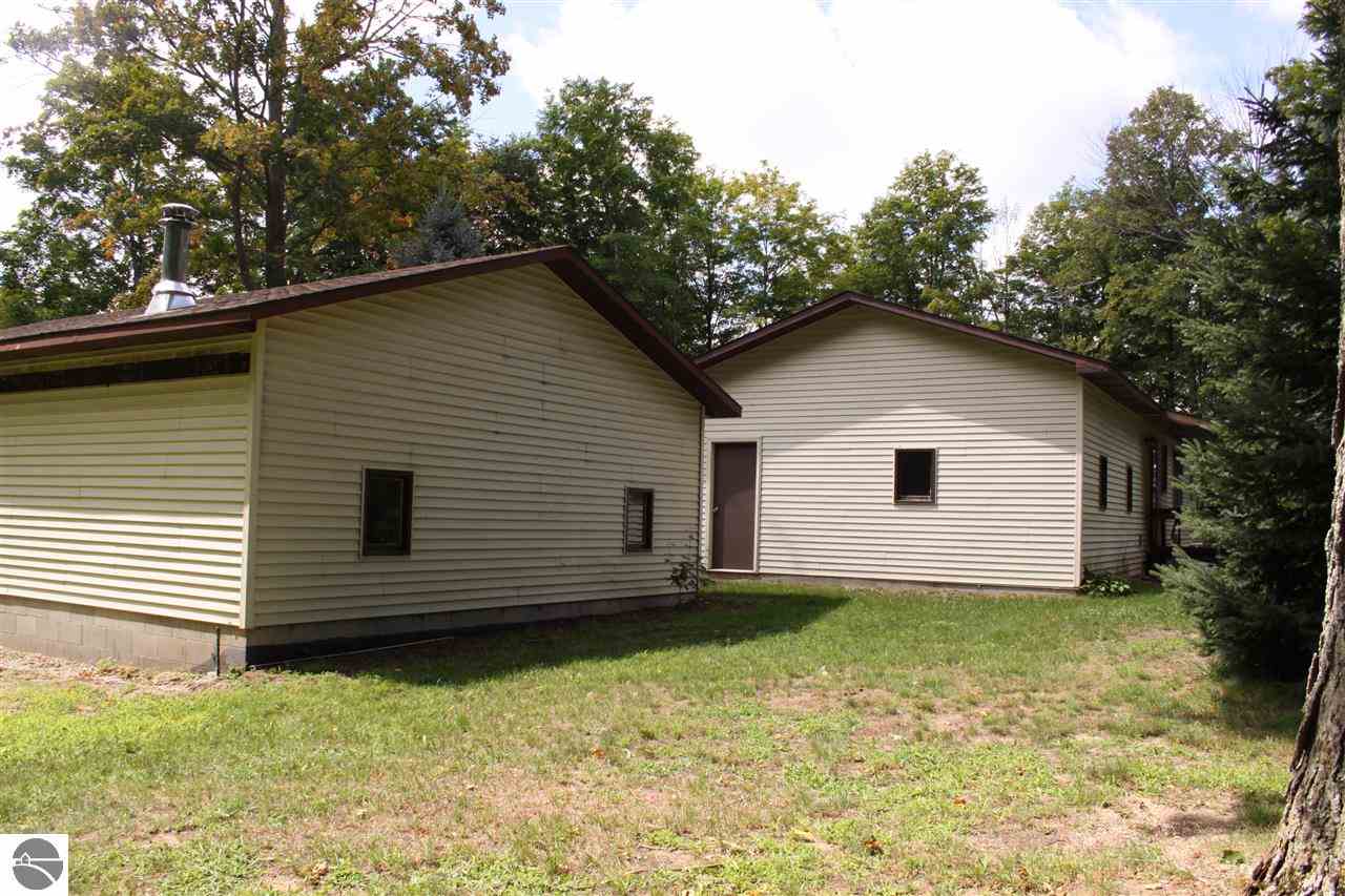 1293 West Sharon Road Fife Lake, MI 49633 - Photo 32 of 46 1740200-31.JPG