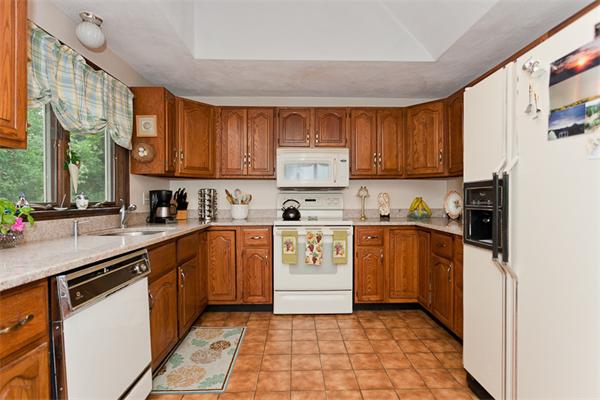 14 Longbow Road Danvers, MA 01923 - Photo 14 of 25 Gallery Image 14