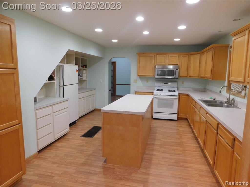 5284 Scotch Settlement Road Almont, MI 48003 - Photo 7 of 43