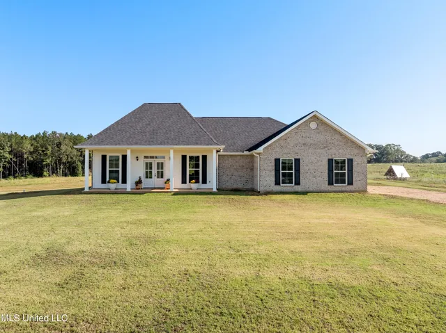 $410,000 | 1825 Big Creek Drive Southwest, Bogue Chitto, MS 39629
