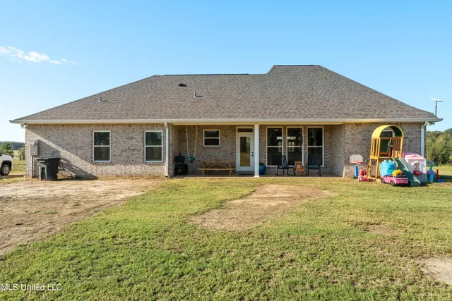 $410,000 | 1825 Big Creek Drive Southwest, Bogue Chitto, MS 39629