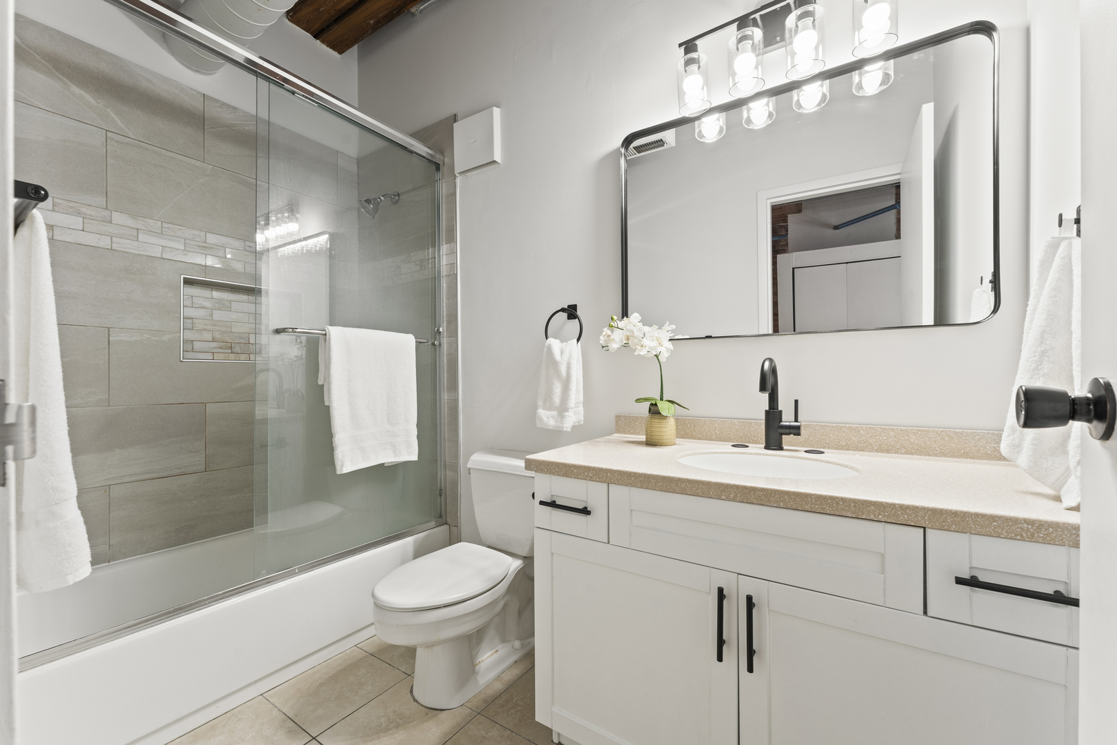 225 West Huron Street, Unit 420 Chicago, IL 60654 - Photo 15 of 30