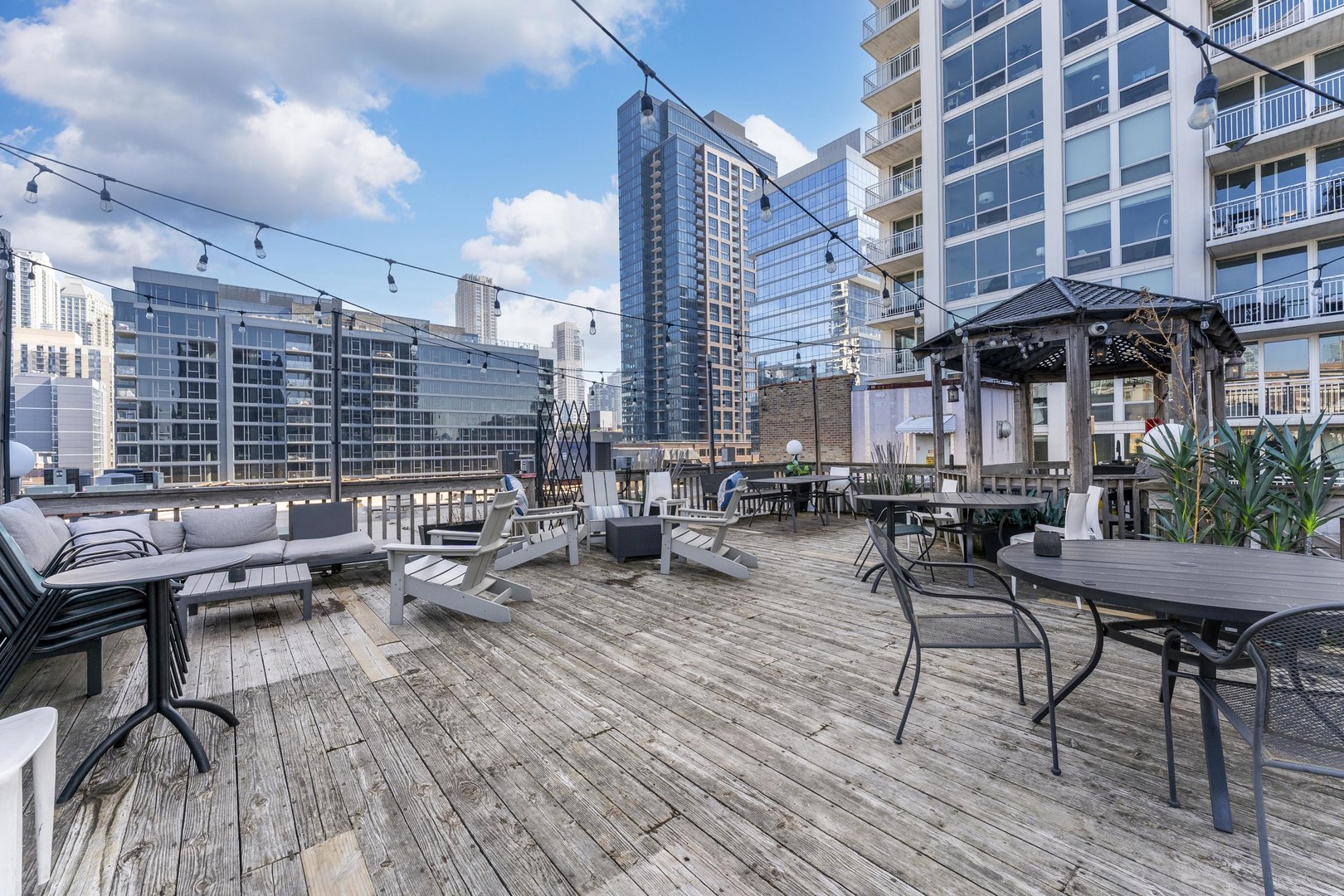 225 West Huron Street, Unit 420 Chicago, IL 60654 - Photo 21 of 30