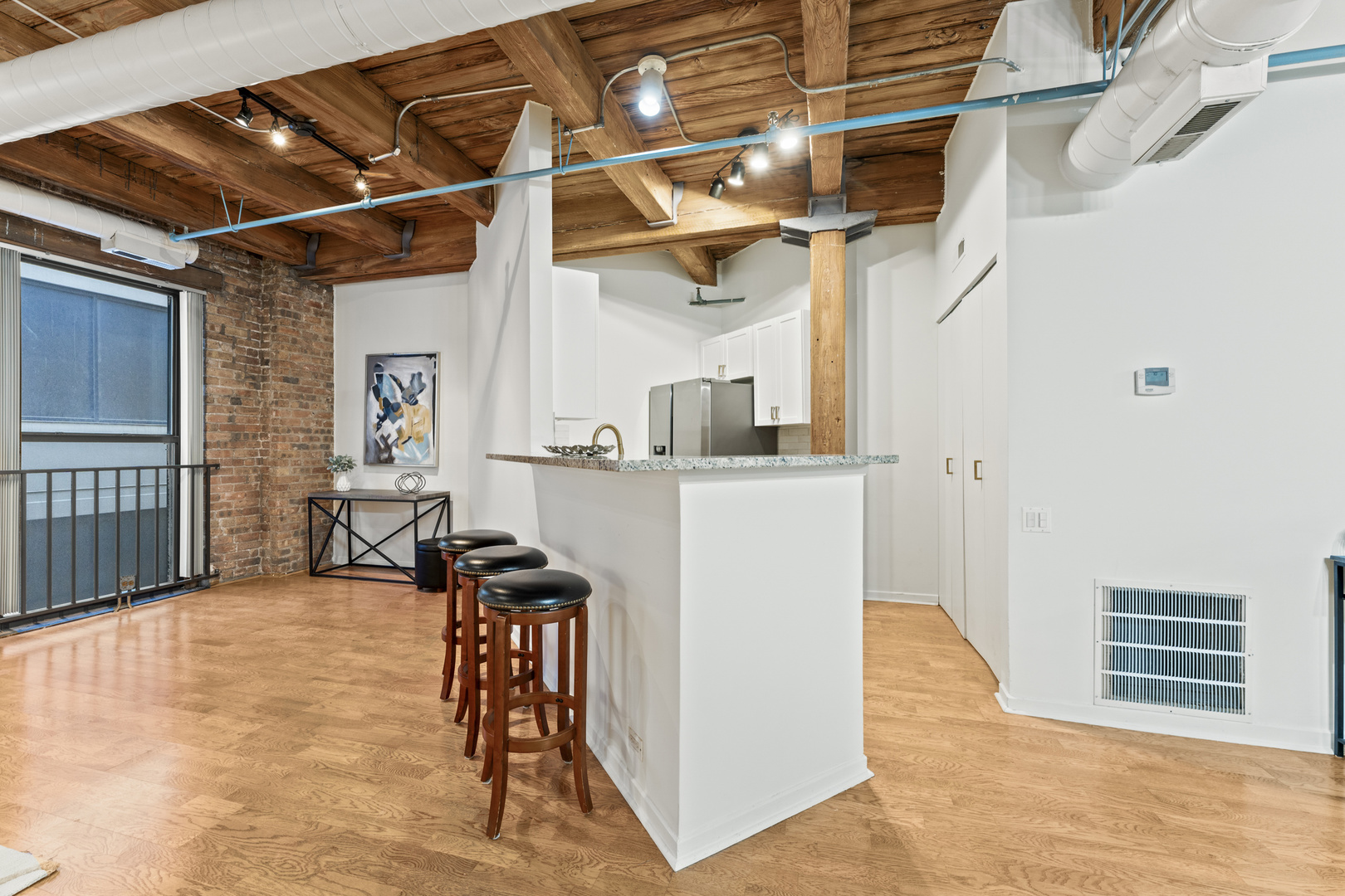 225 West Huron Street, Unit 420 Chicago, IL 60654 - Photo 10 of 30