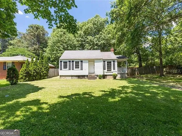 $142,500 | 3727 Bakers Ferry Road Southwest, Atlanta, GA 30331