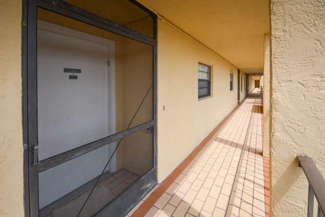 9165 Southwest 14th Street, Unit 1303 Boca Raton, FL 33428 - Photo 25 of 34 9165 SW 14th St 1303 Boca-small-024-19-E