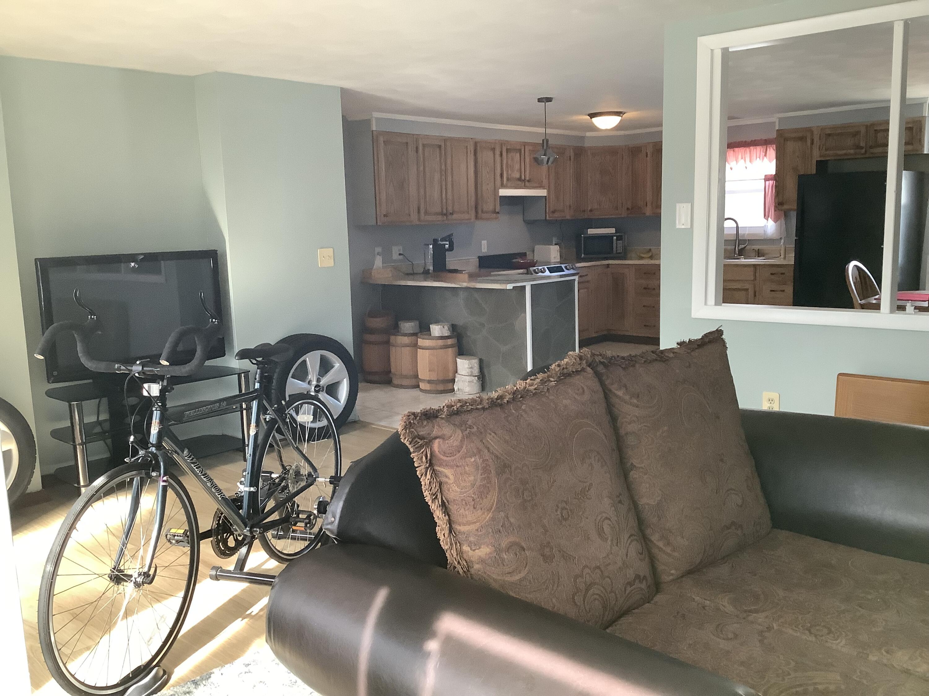 127 Madawaska Road Caribou, ME 04736 - Photo 8 of 31 IMG_3857