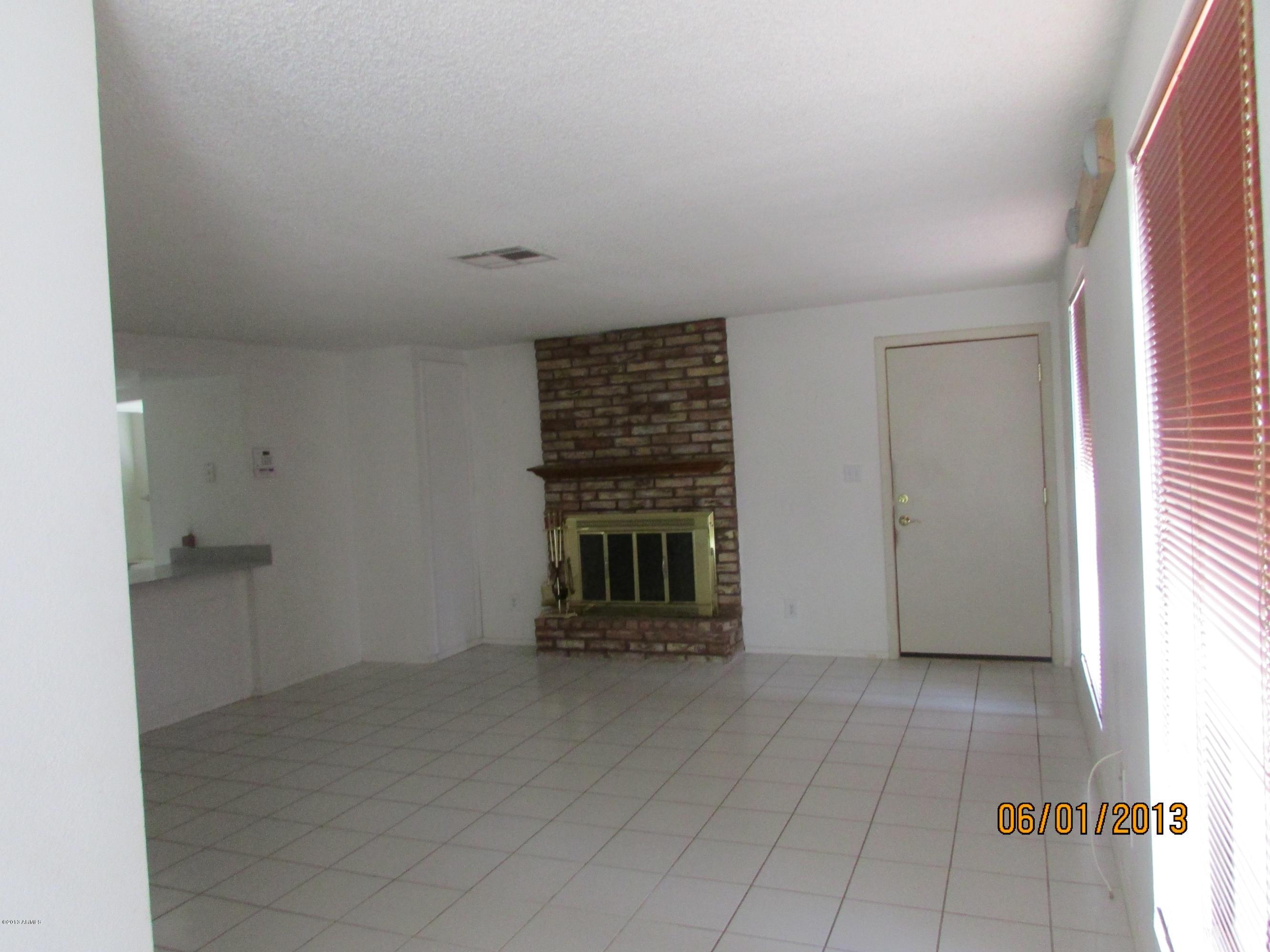 601 East Cloud Road Phoenix, AZ 85086 - Photo 11 of 26 Breakfast room or Sitting room