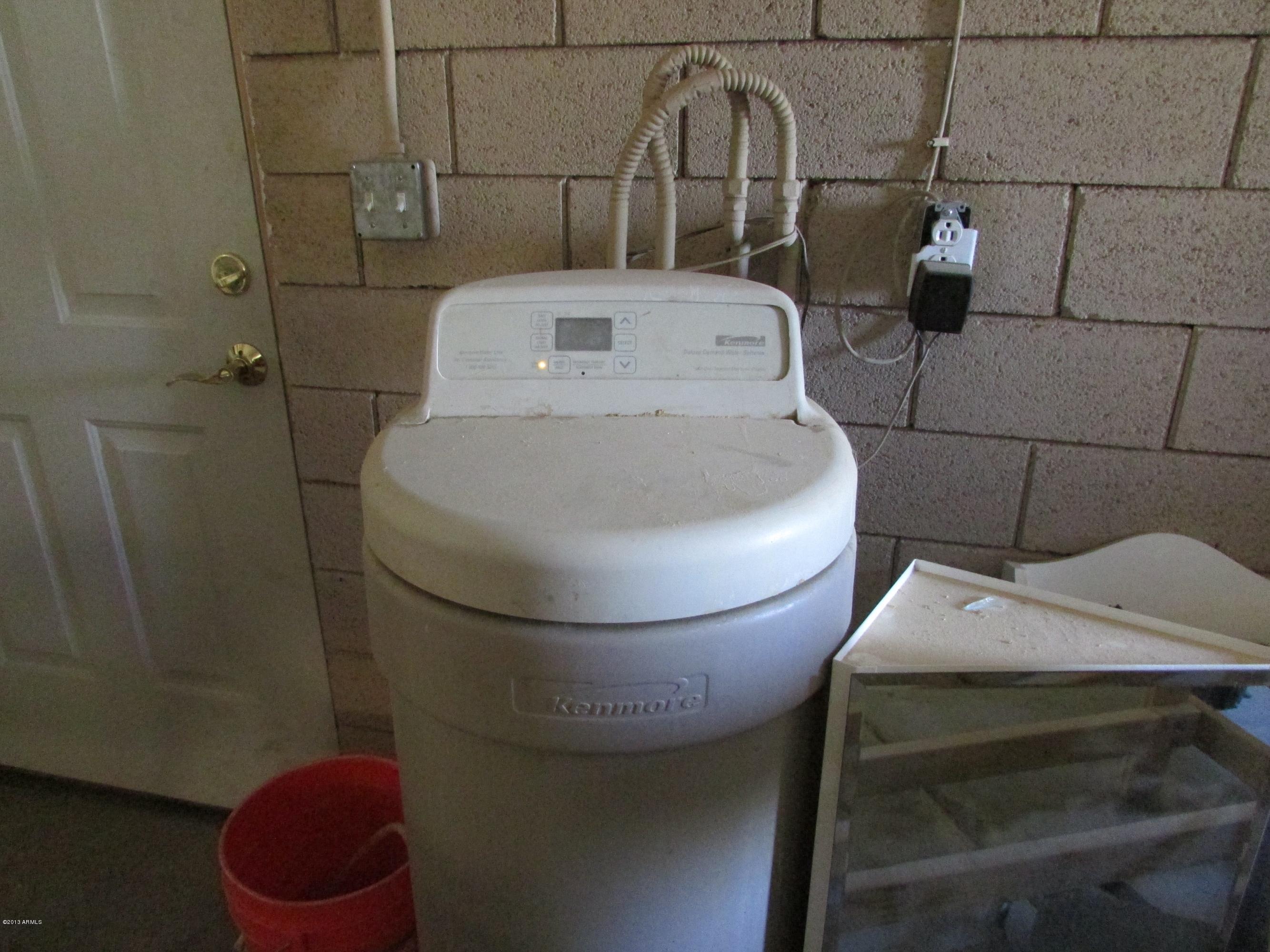 601 East Cloud Road Phoenix, AZ 85086 - Photo 20 of 26 Water Softner