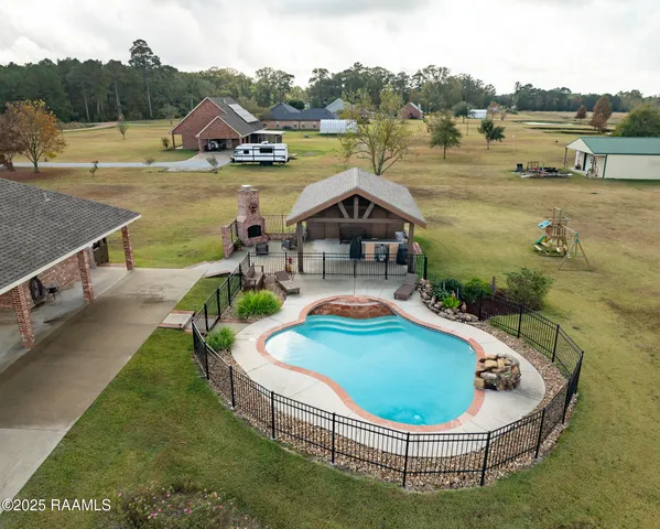 $459,500 | 1049 Chinaberry Drive, Eunice, LA 70535