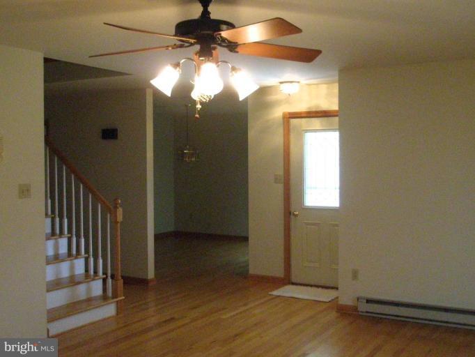 13754 Franks Run Road Smithsburg, MD 21783 - Photo 20 of 30 Living Room
