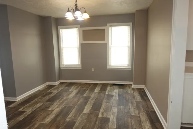 $274,900 | 407 South Pleasant Street, Edinburgh, IN 46124