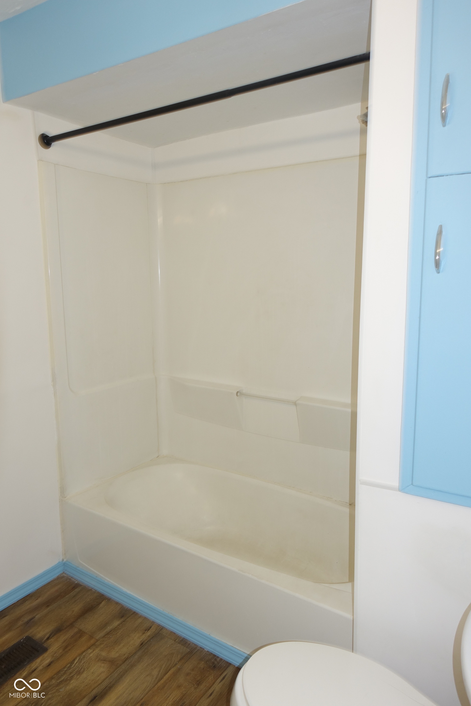 407 South Pleasant Street Edinburgh, IN 46124 - Photo 17 of 37