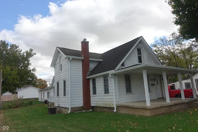 $274,900 | 407 South Pleasant Street, Edinburgh, IN 46124