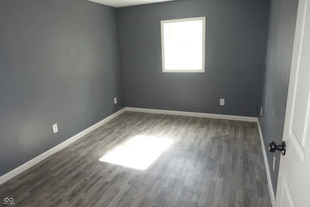 $274,900 | 407 South Pleasant Street, Edinburgh, IN 46124