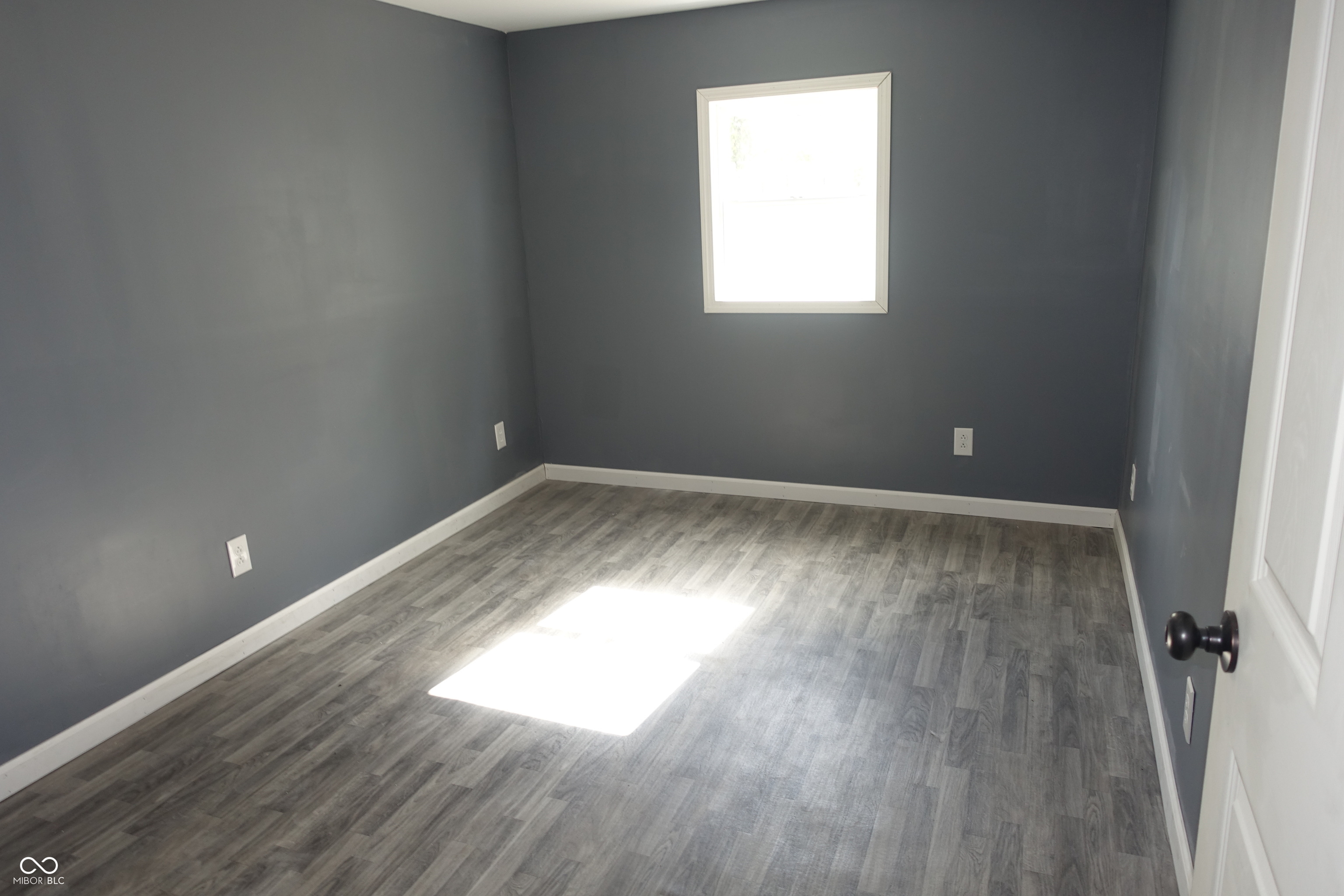 407 South Pleasant Street Edinburgh, IN 46124 - Photo 24 of 37