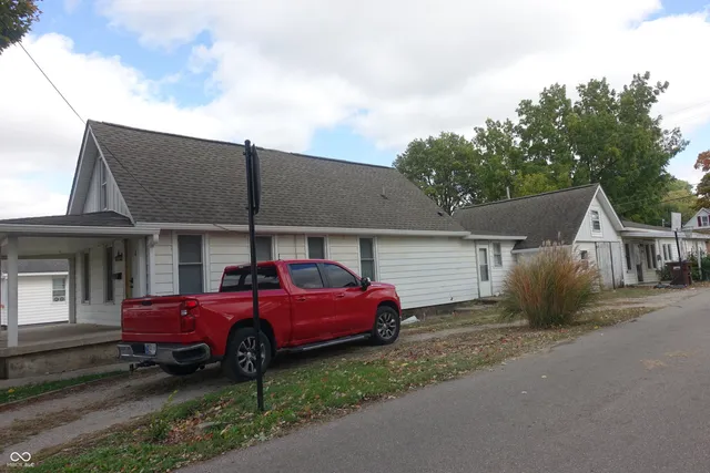 $274,900 | 407 South Pleasant Street, Edinburgh, IN 46124