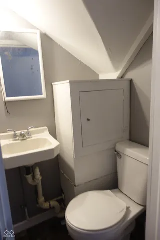 $274,900 | 407 South Pleasant Street, Edinburgh, IN 46124