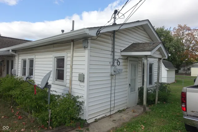 $274,900 | 407 South Pleasant Street, Edinburgh, IN 46124