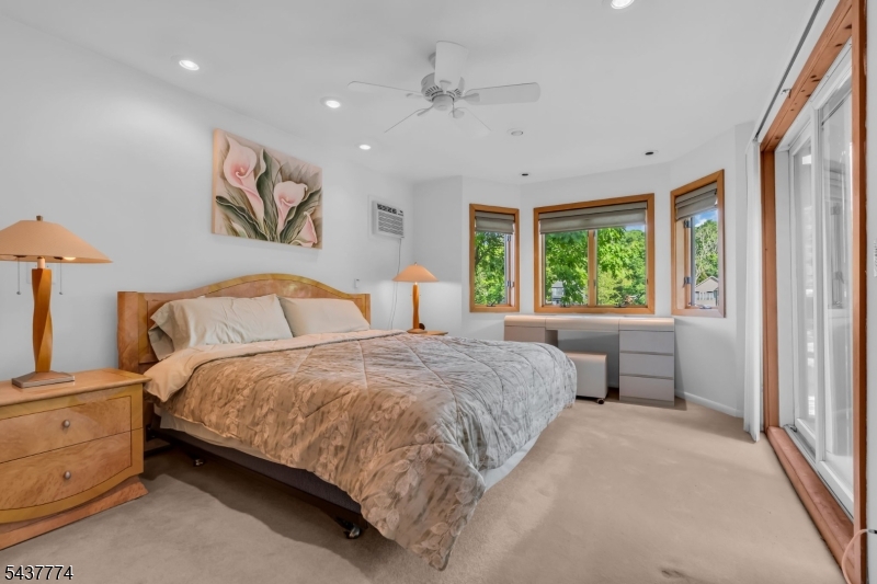 209 Squaw Trail Hopatcong, NJ 07821 - Photo 25 of 36