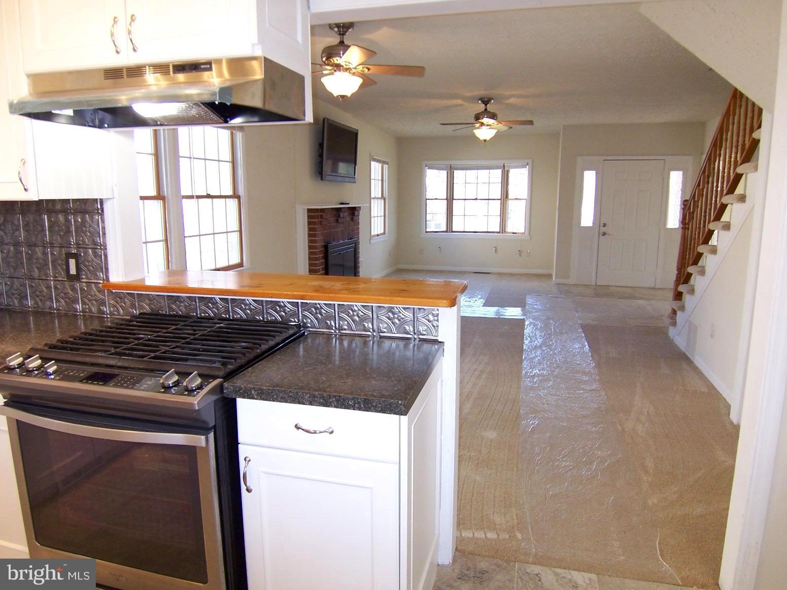 112 Post Road Aberdeen, MD 21001 - Photo 11 of 30 Kitchen