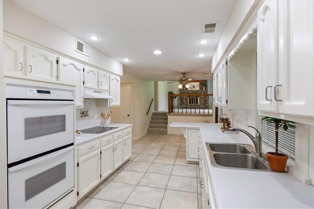 16206 Riggs Road Stilwell, KS 66085 - Photo 6 of 46