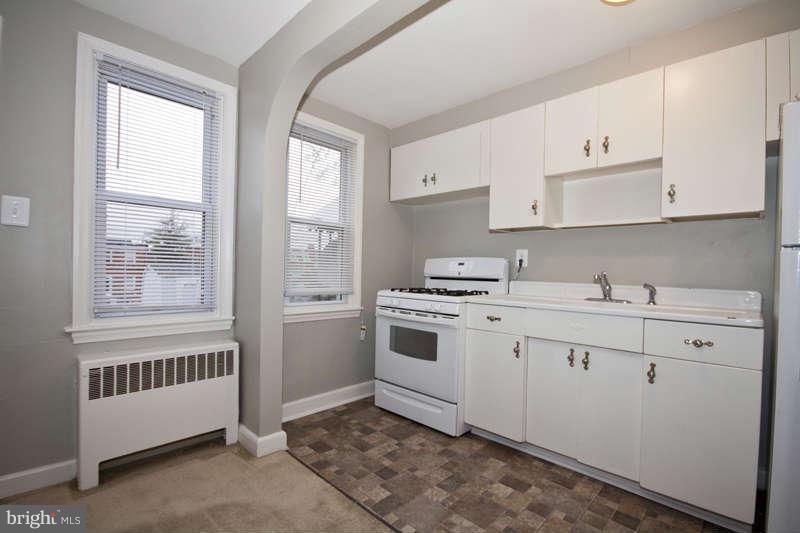 3632 Clarenell Road Baltimore, MD 21229 - Photo 9 of 23 Kitchen