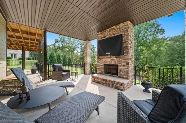 $989,000 | 383 Island Green Lane, Inman, SC 29349