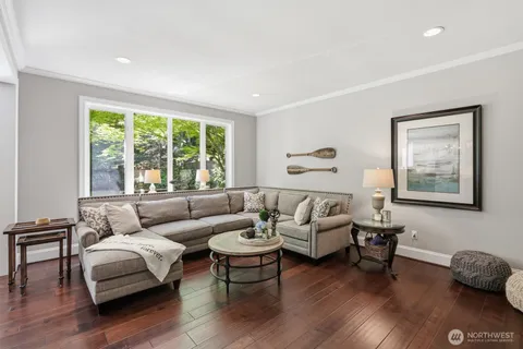 $2,598,000 | 25817 Southeast 31st Place, Sammamish, WA 98075