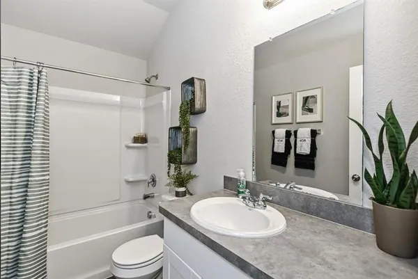 $2,300 | 14802 Calderon Drive, Montgomery, TX 77316