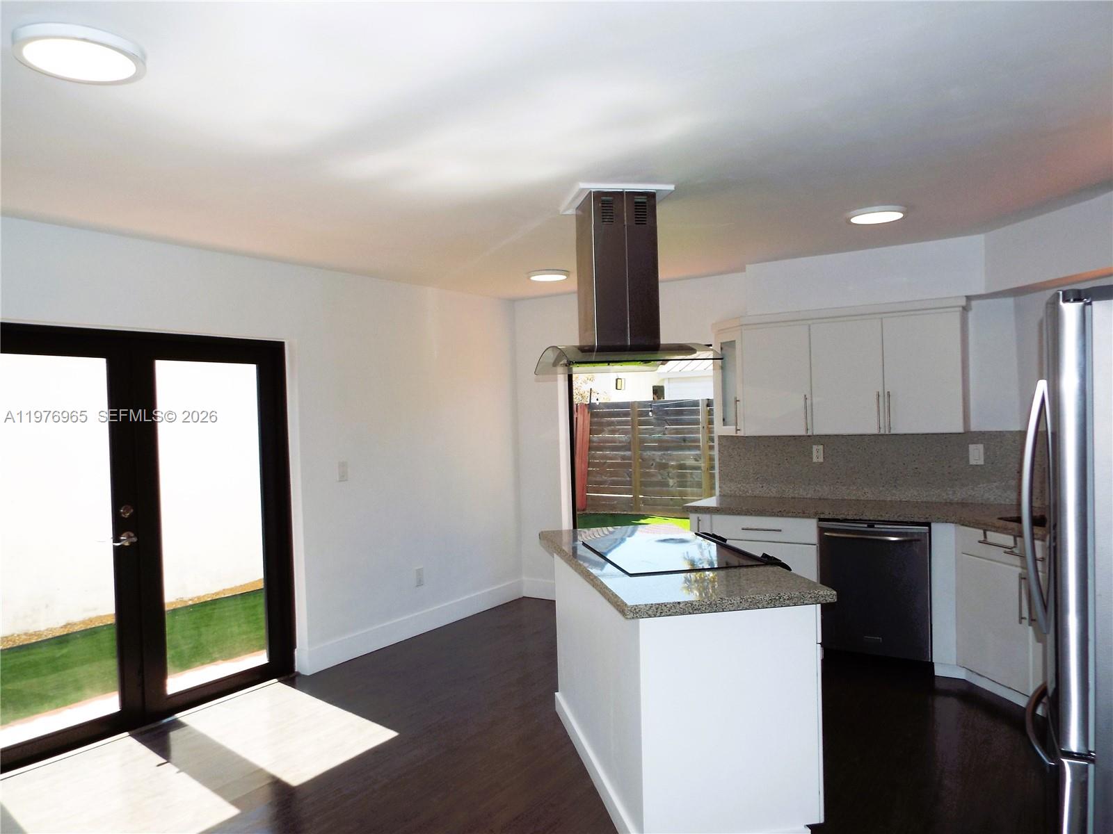 422 Southwest 88th Place Miami, FL 33174 - Photo 11 of 43