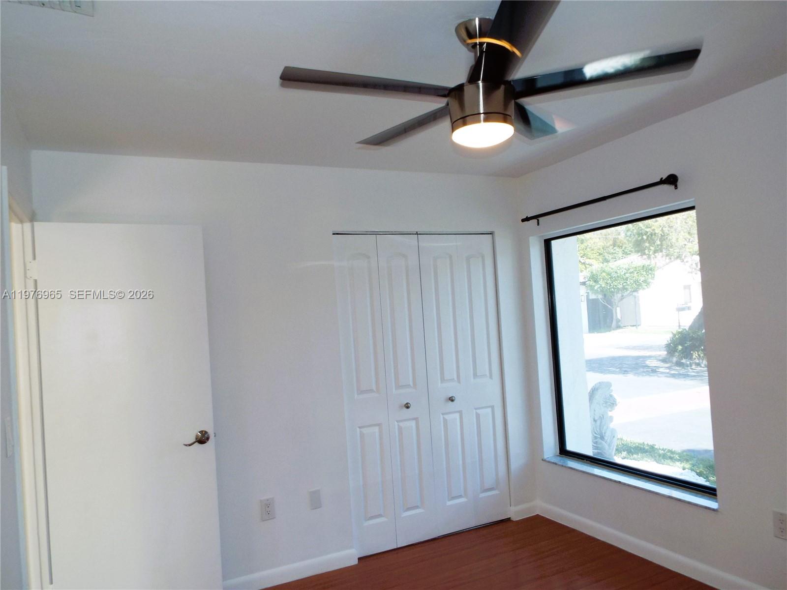 422 Southwest 88th Place Miami, FL 33174 - Photo 12 of 43