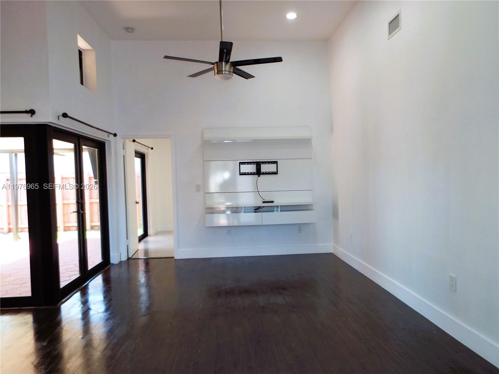 422 Southwest 88th Place Miami, FL 33174 - Photo 2 of 43