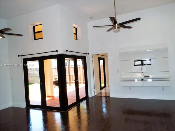 $3,700 | 422 Southwest 88th Place, Miami, FL 33174