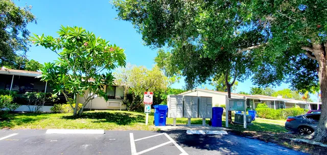 $1,450 | 560 7th Place, Vero Beach, FL 32962