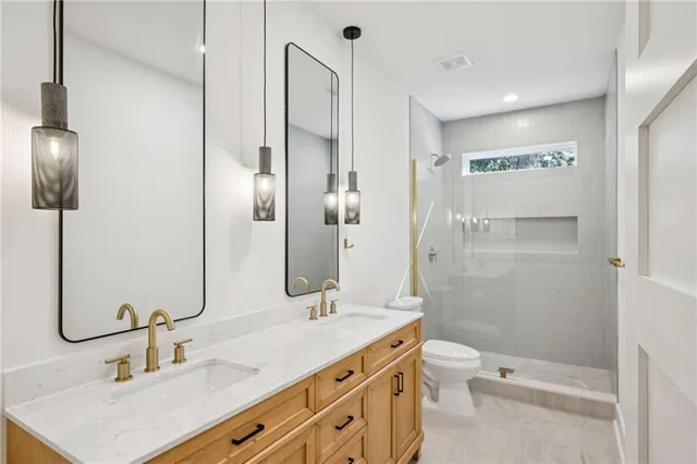 a view of an outdoor space