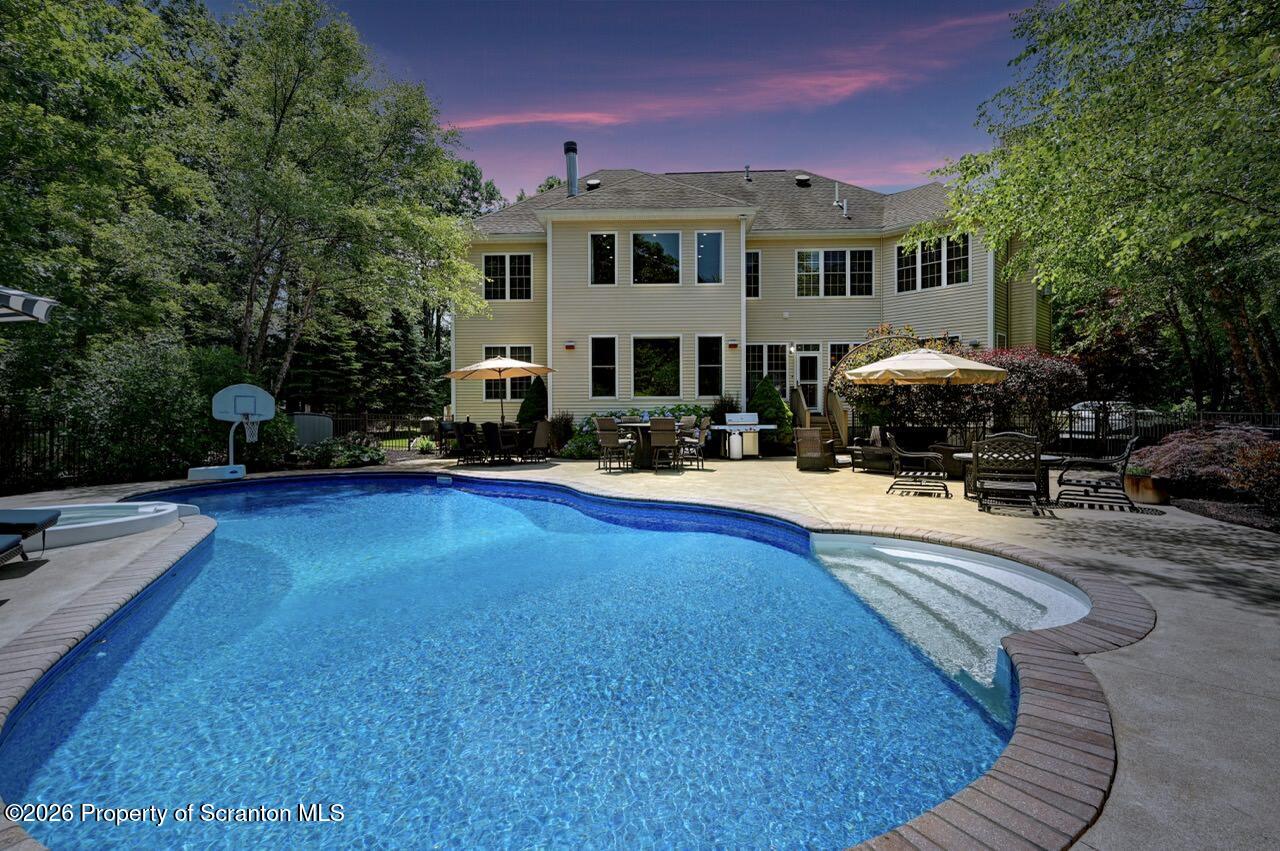 272 Windsor Way Moscow, PA 18444 - Photo 118 of 145 272 Windsor Way Summer Photo 06 Large