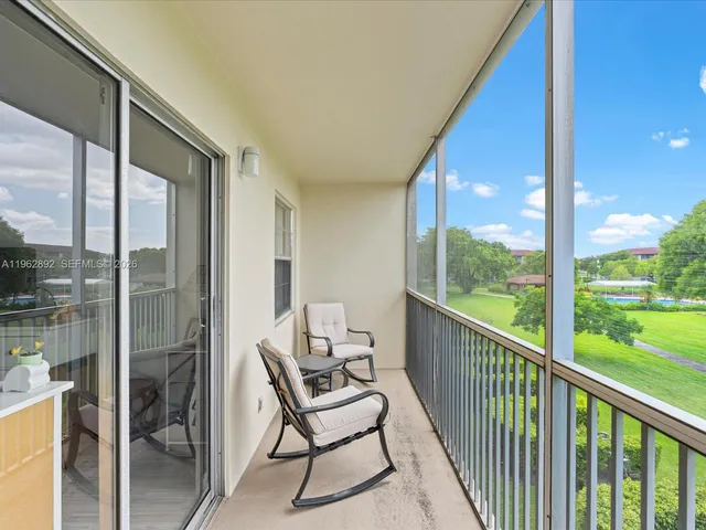 $165,000 | 13250 Southwest 7th Court, Unit 317L, Pembroke Pines, FL 33027