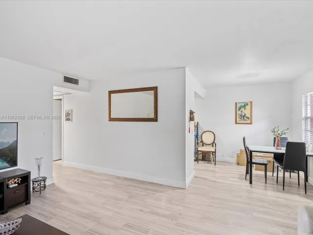 $165,000 | 13250 Southwest 7th Court, Unit 317L, Pembroke Pines, FL 33027