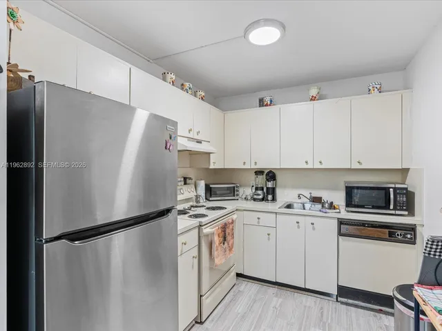 $165,000 | 13250 Southwest 7th Court, Unit 317L, Pembroke Pines, FL 33027