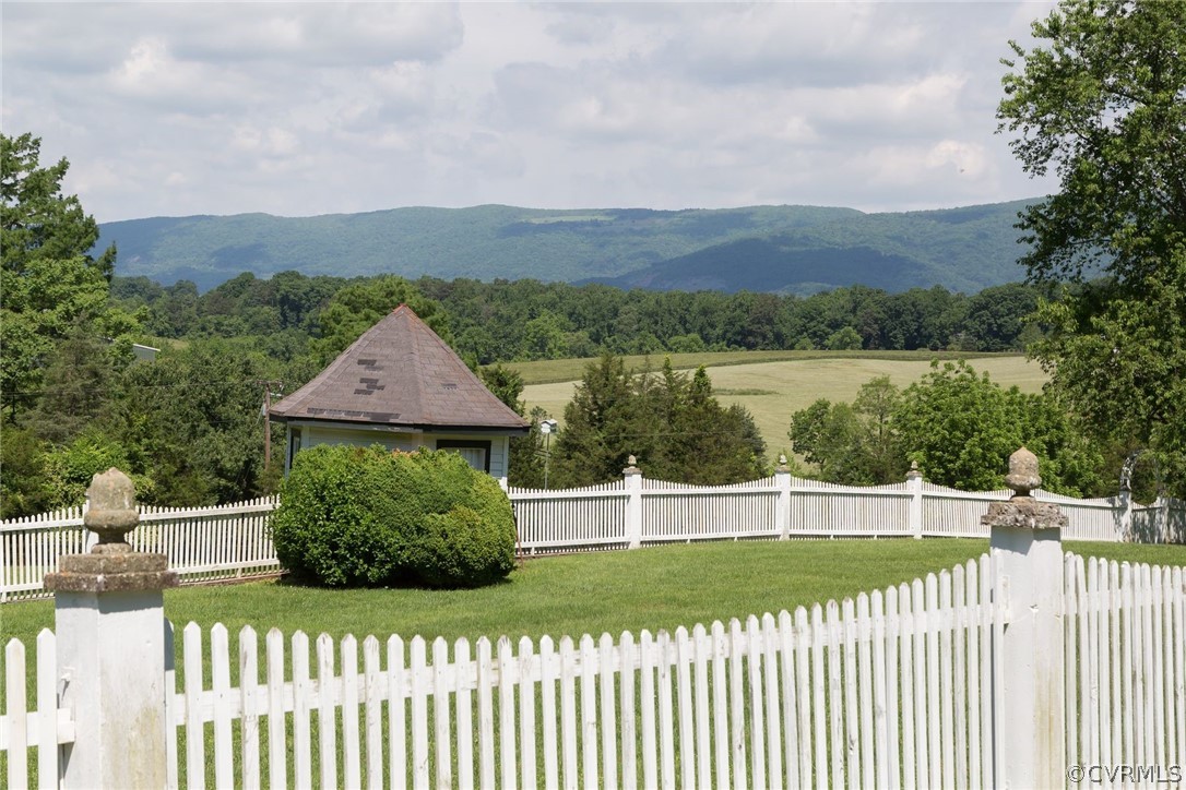 7285 Plank Road Afton, VA 22920 - Photo 33 of 50 a view of a garden