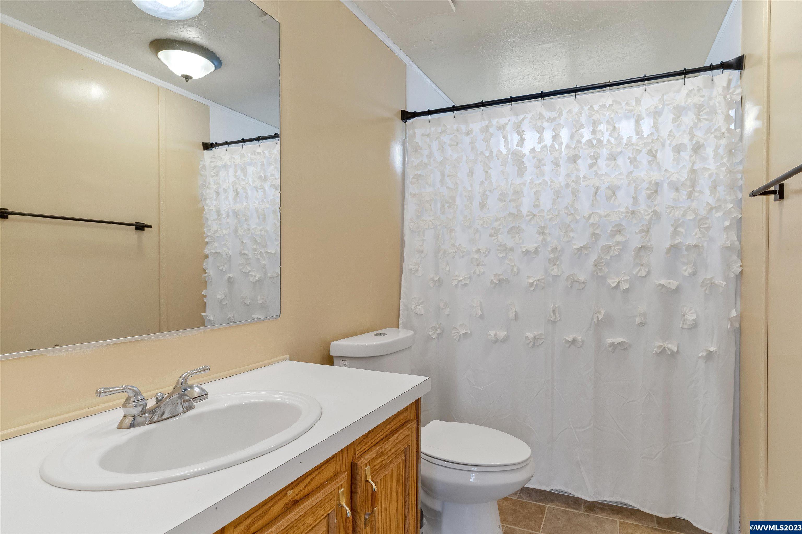 2151 Three Lakes Road Southeast, Unit 14 Albany, OR 97322 - Photo 17 of 27 Gallery Image 17